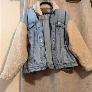 American Eagle Light Wash Denim Sherpa Jacket with Cream Fleece Sleeves XXL